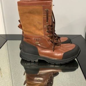 Ugg snow boots